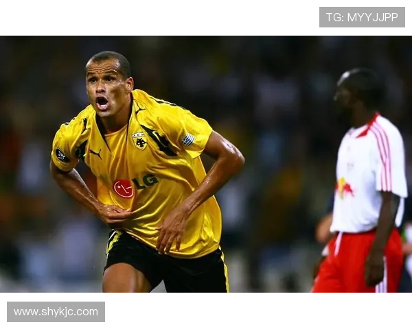 足球巨星崛起之路:从草根到世界巅峰的荣耀与挑战 足球巨星崛起之路:从草根到世界巅峰的荣耀与挑战