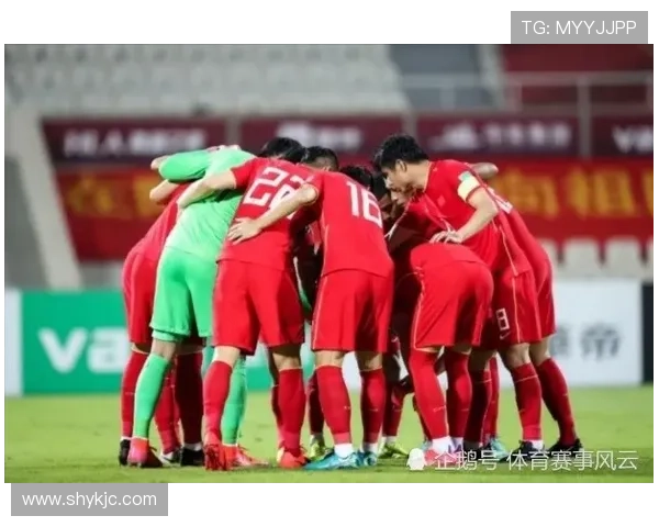 足球队员如何面对球星缺席时的心态调整与团队协作挑战